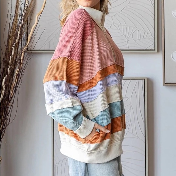 It Girl Colorblock Pullover - Picture 4 of 5